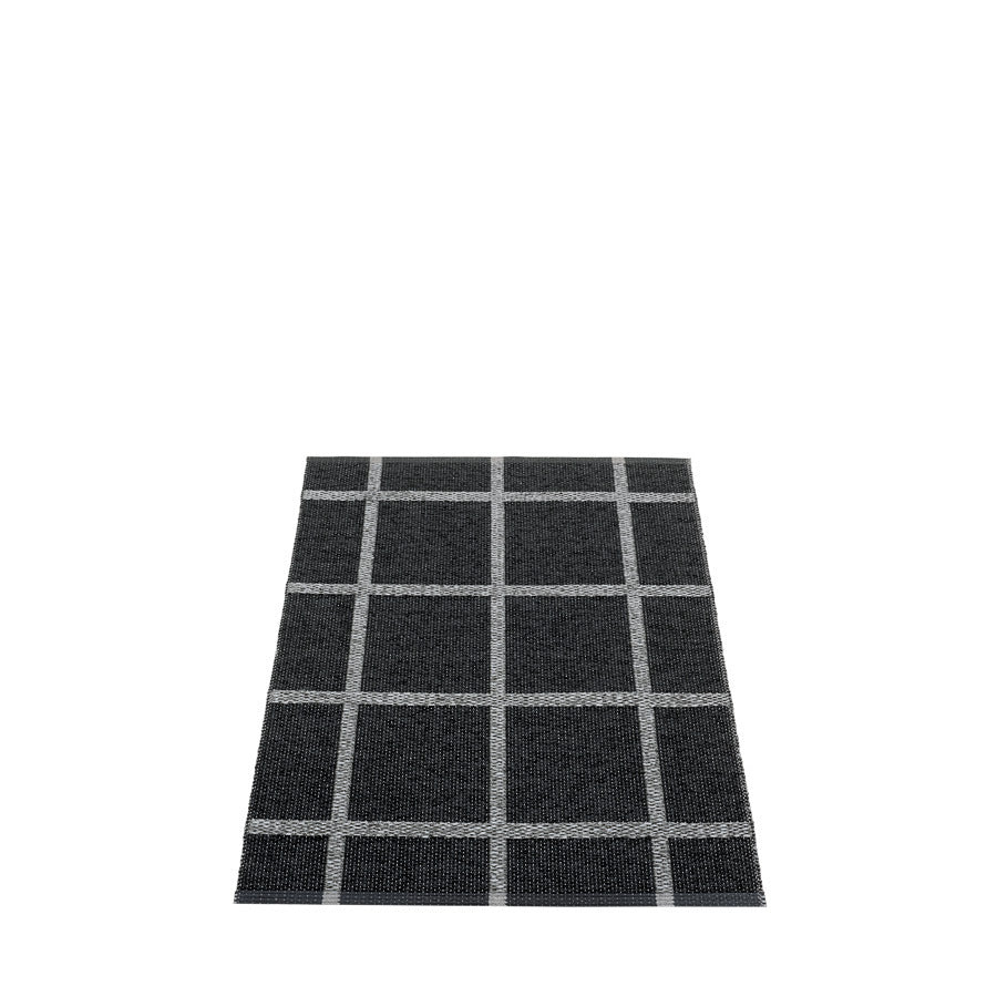 Ada Rug black