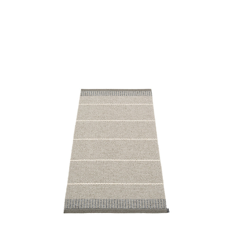 Belle Rug Concrete