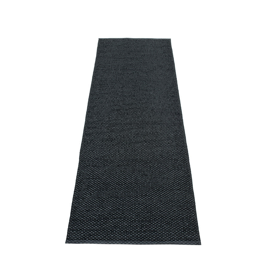 Svea Rug Black 70cm