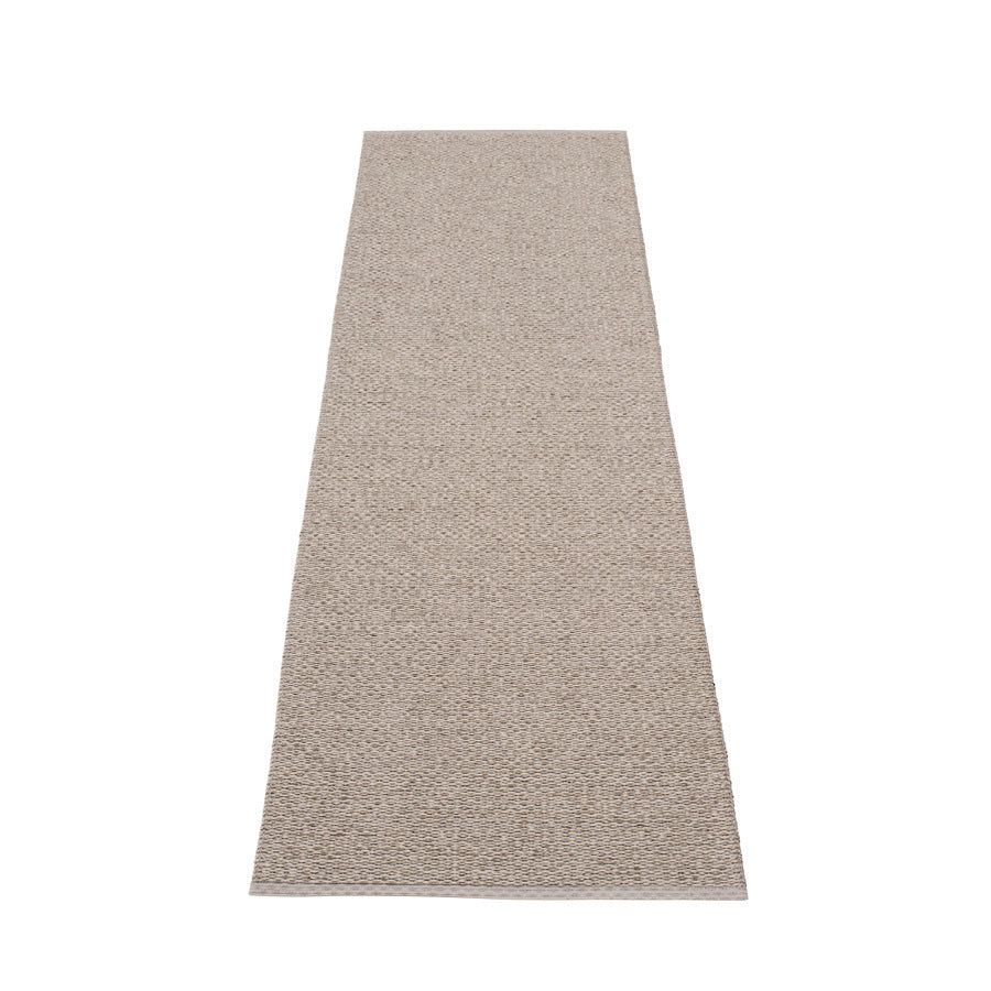 Svea Rug Metallic Mud