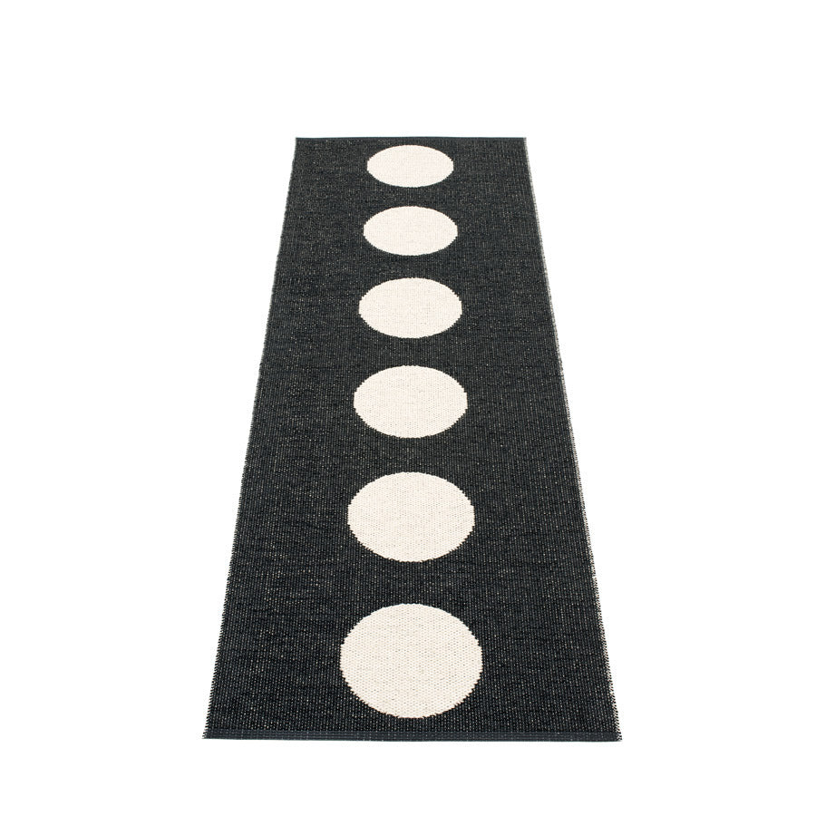 Vera Rug Black