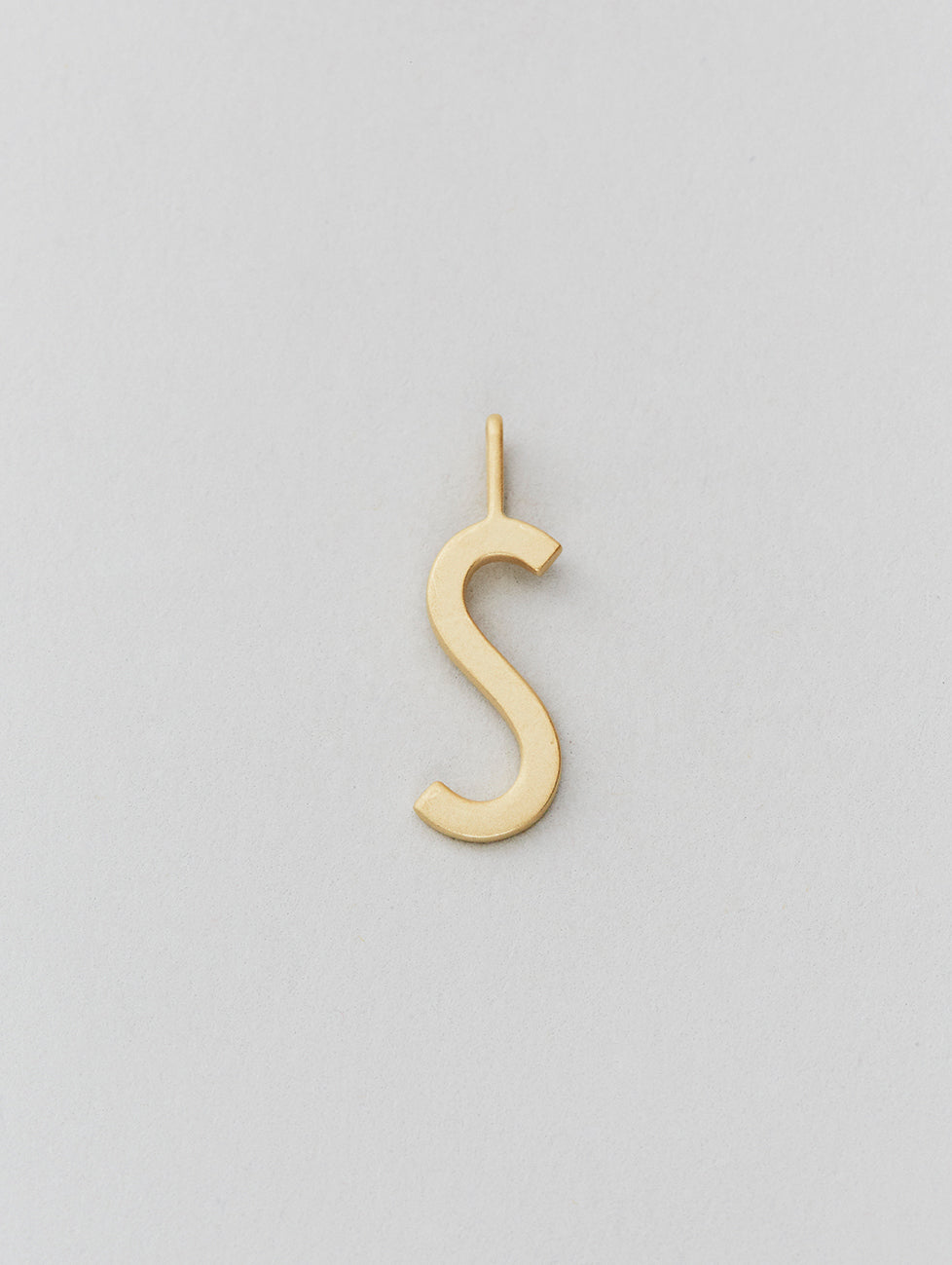 Charm Gold 16mm A-Z