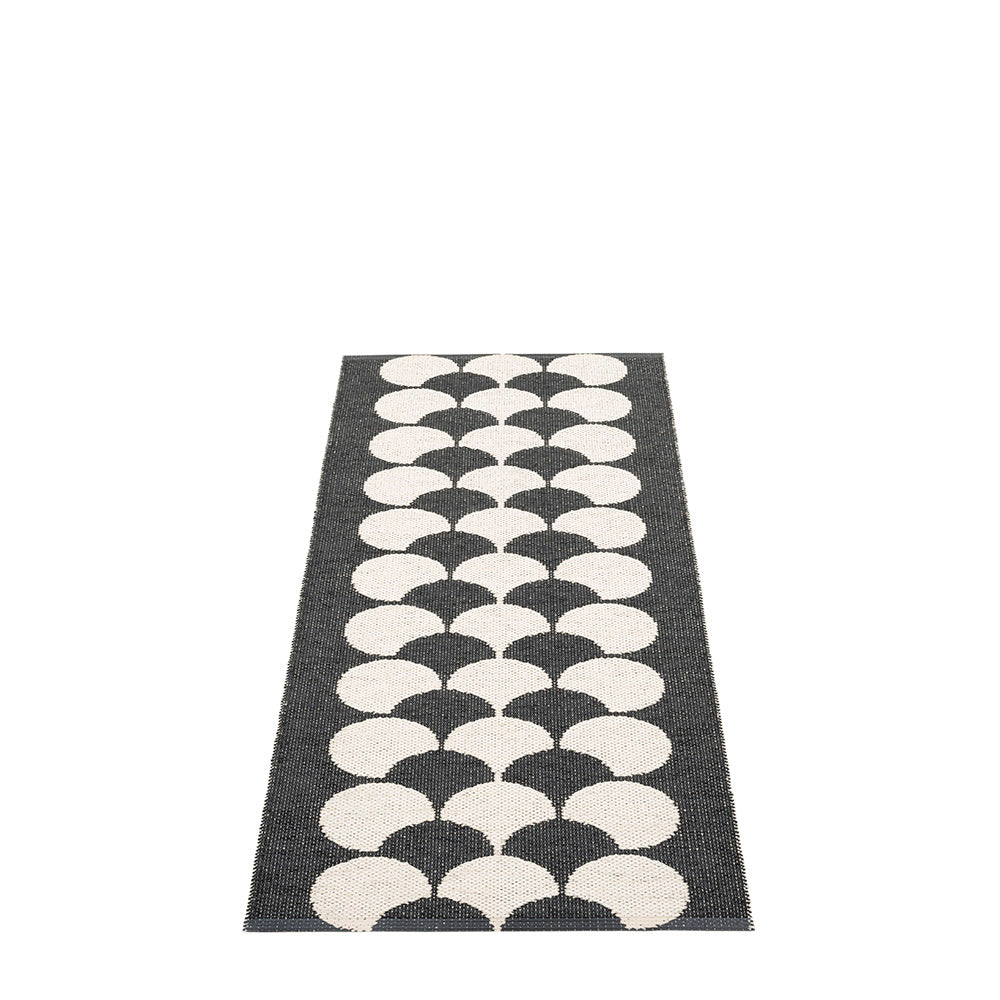 Poppy Rug Black