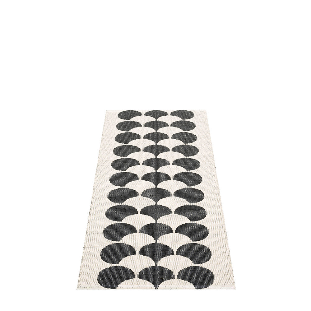 Poppy Rug Black