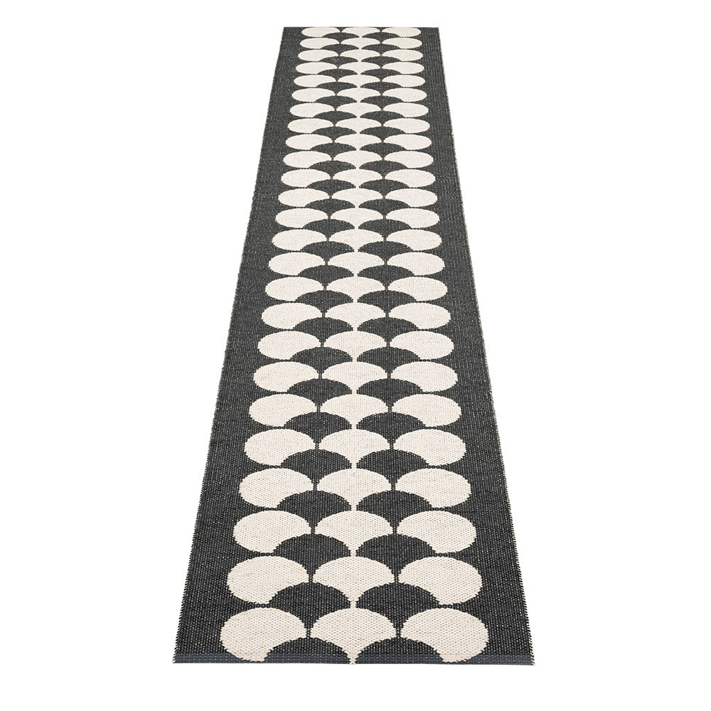 Poppy Rug Black