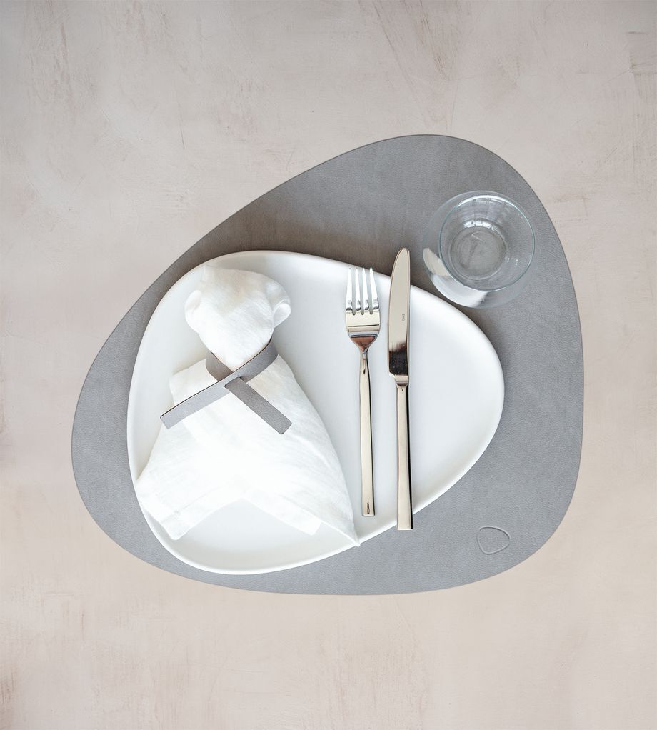 Table Mat Curve Lrg light grey