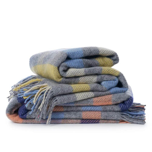 Klippan-monte-carlo-wool-blanketMultiBlue