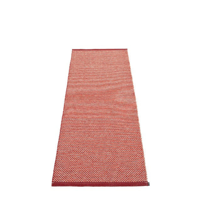 Pappelina-effi-rug-dark-red-60x8560x85