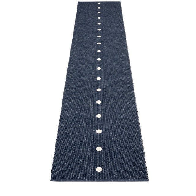 Pappelina-peg-rug-dark-blue