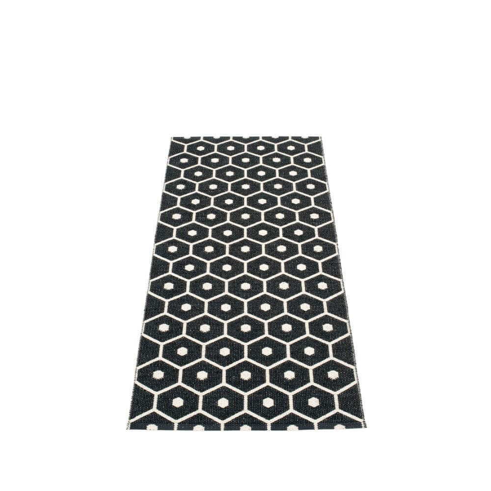 Pappelina_Rug_Honey_Black