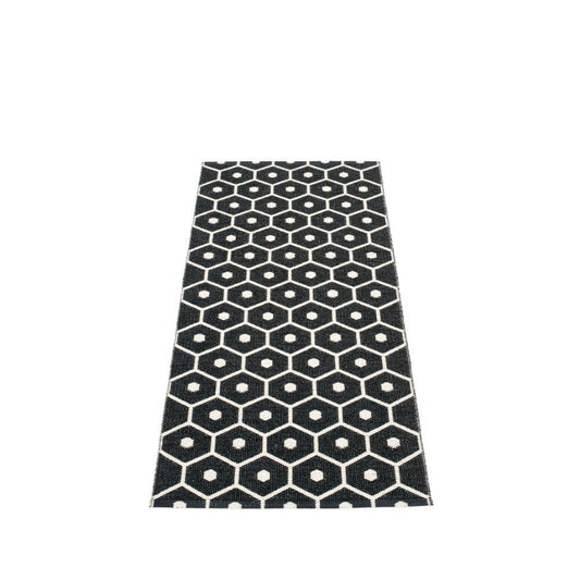 Pappelina_Rug_Honey_Black_1