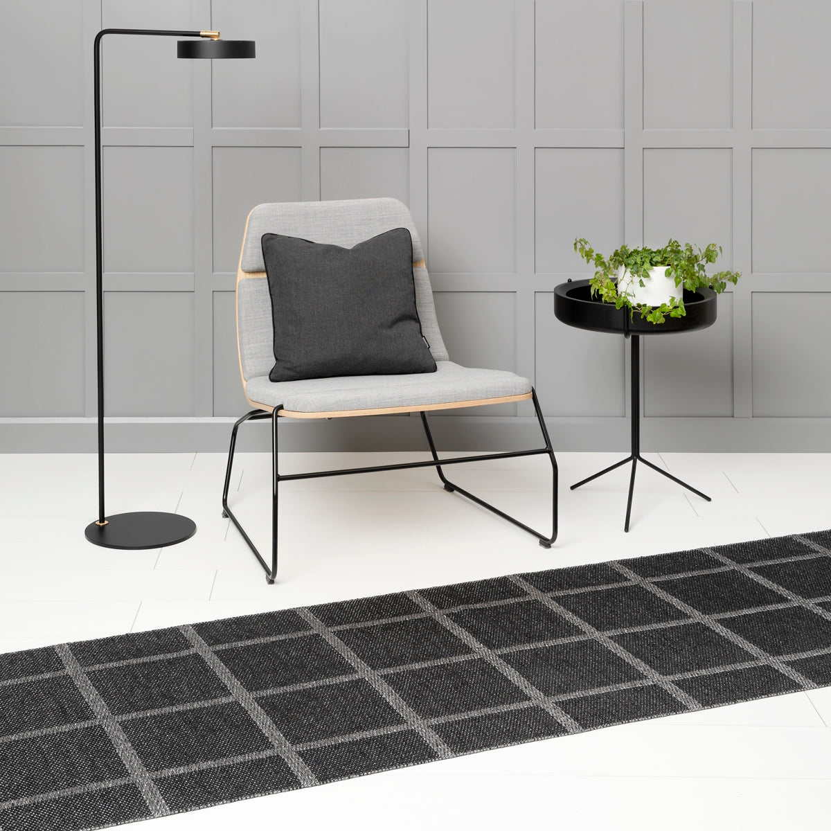 Pappelina-ada-rug-black180x260