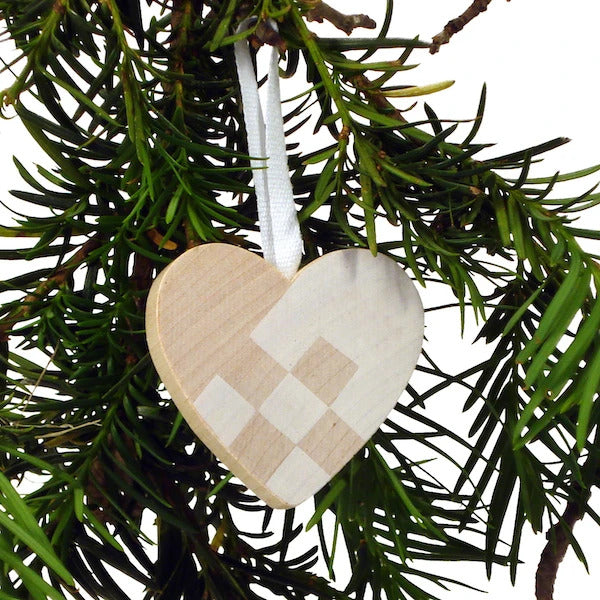 Heart Hanging Deco White checkered