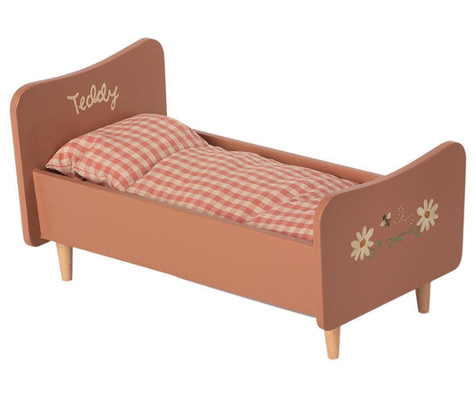 Wooden Bed Rose for Teddy Mom