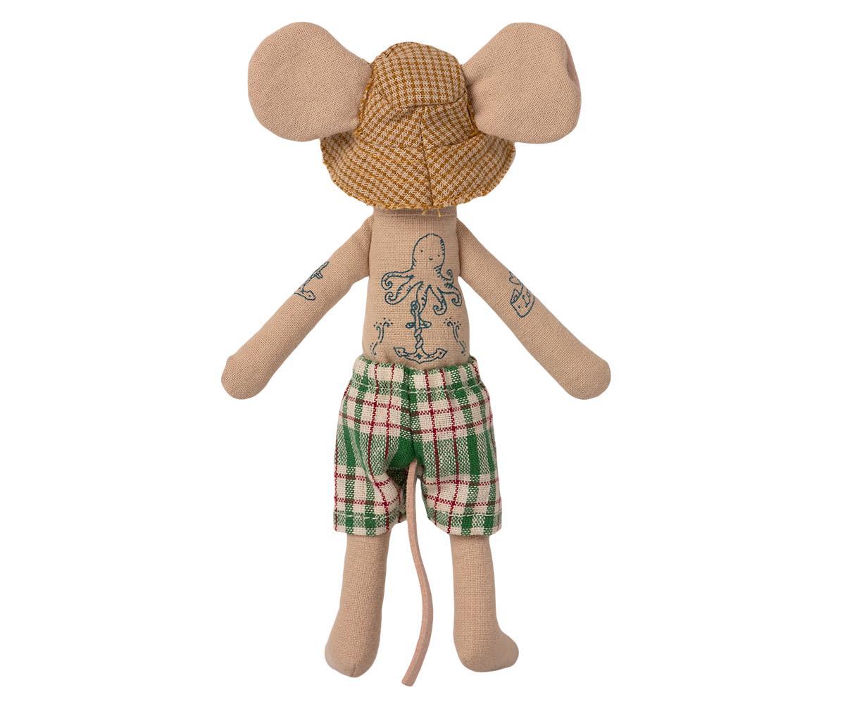 Beach Mouse Dad in Cabin