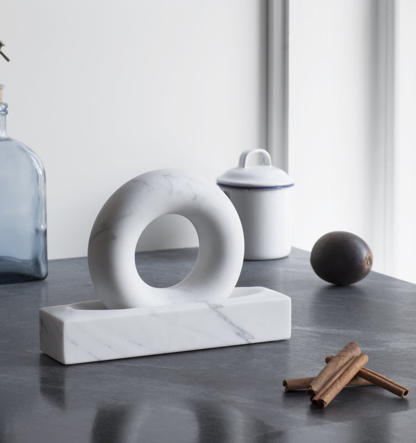 DesignHouseStockholm-tondo-mortar-pestle