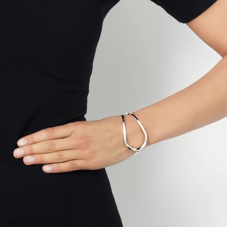 Efva Attling Loop Cuff